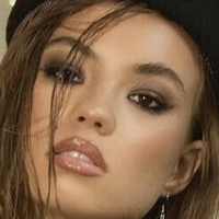 Ekaterina Perova Nøgen