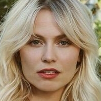 Elena Cher Nøgen