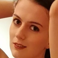Elena Hart Nøgen