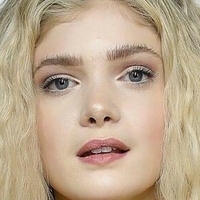 Elena Kampouris Nøgen