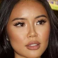 Elena Tsushima Nøgen