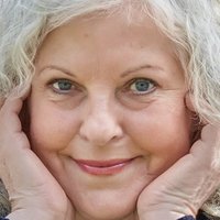 Elfi Eschke Nøgen
