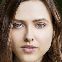 Elinor Crawley Nøgen
