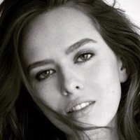 Elizabeth McLaughlin Nøgen