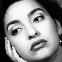 Elizabeth Pena Nøgen