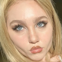 Ella Anderson Nøgen