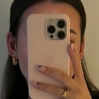 Ella Midgley Nøgen