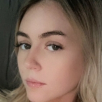 Ella Moore Nøgen