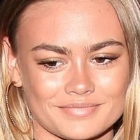 Ella Ross Nøgen