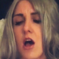 ellabarnett Nøgen