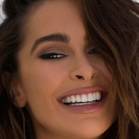 Ellie Gonsalves Nøgen