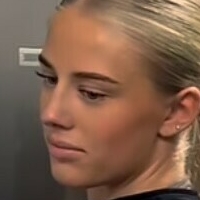 Ellie Maack Nøgen