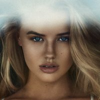Elly Sharp Nøgen