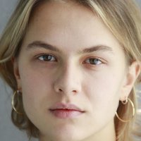 Elsa Langnase Nøgen