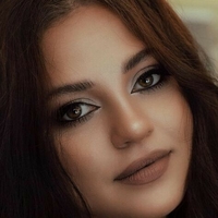 Emalia Genie Safia Nøgen