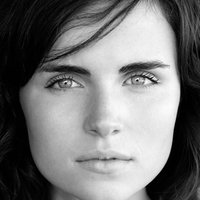 Emer Kenny Nøgen