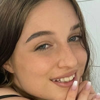 emiluchkaa Nøgen