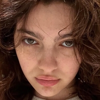 Emily Carey Nøgen