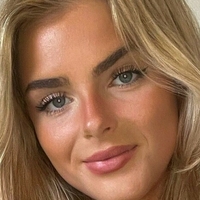 Emily Pool Nøgen