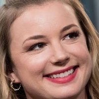 Emily VanCamp Nøgen