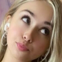 Emma Belle Nøgen