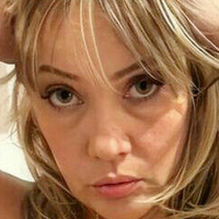 Emma St James Nøgen