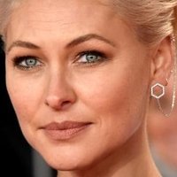 Emma Willis Nøgen