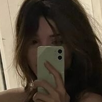 emmyuh Nøgen