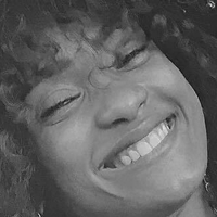 Erika Januza Nøgen