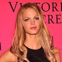 Erin Estelle McQuatters Nøgen