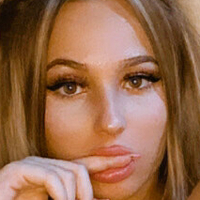 Estela Saubi Nøgen