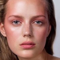 Esther Heesch Nøgen