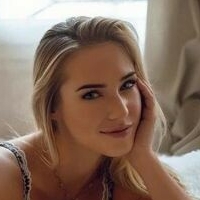 Eva Mikulski Nøgen