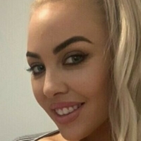 Evie Leana Nøgen