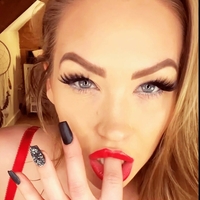 Faye Delphine Nøgen