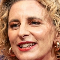 Felicity Ward Nøgen