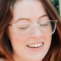 Fiona Cauley Nøgen