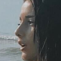 Fiona Duraku Nøgen