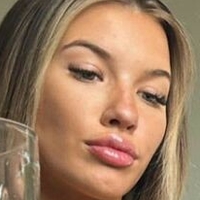 Fiona Mae Nøgen