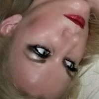 Flirty Nola Nøgen