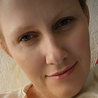 Flora Freyr Nøgen