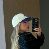 Gabriella Farias Nøgen