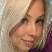 gamerblonde Nøgen