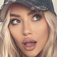 Gia Camari Nøgen