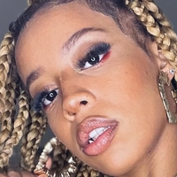 Giana Malise Nøgen