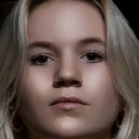 giselle.atm Nøgen