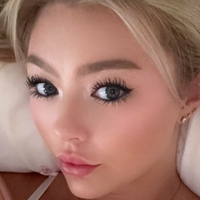 Hailey Sigmond Nøgen
