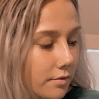 Hannah Buethke Nøgen
