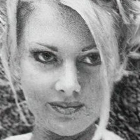 Hannah Graaf Nøgen