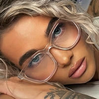 hannahmakala Nøgen